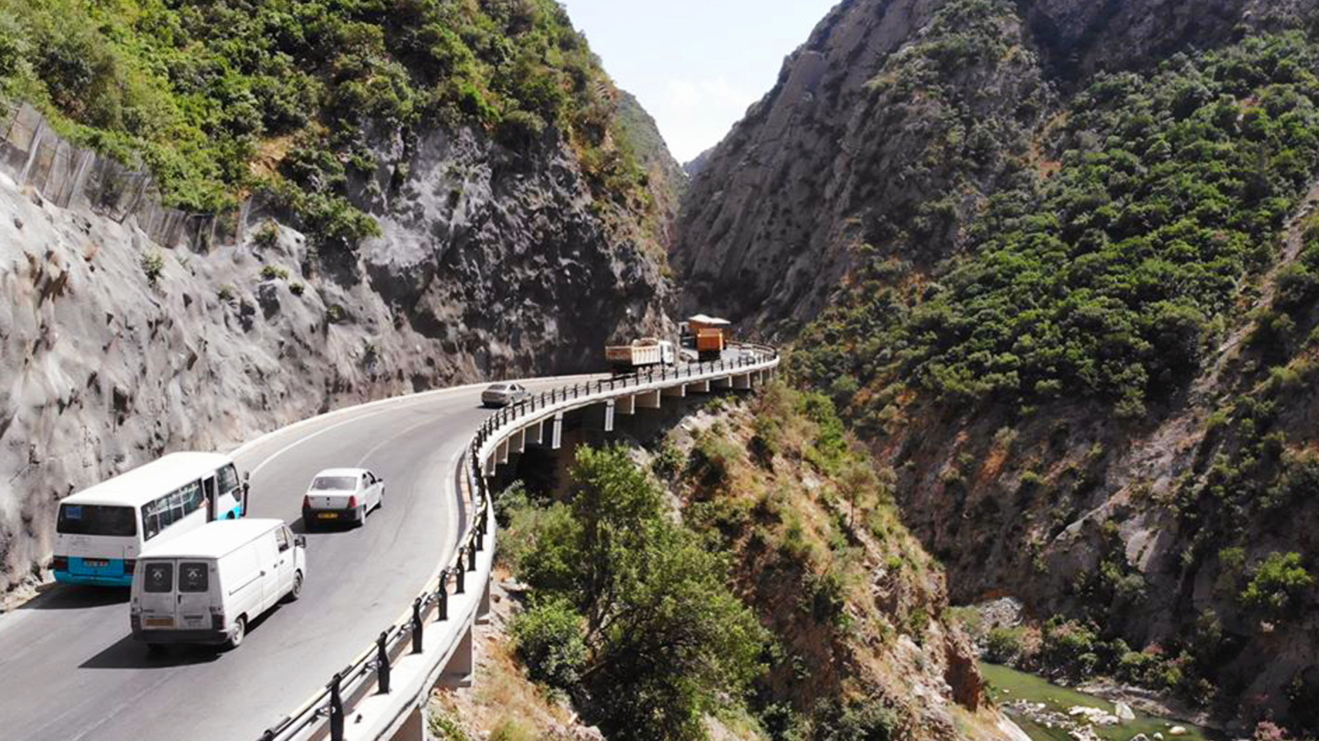 Kherrata Karayolu Projesi'nde 3 Tünelin %85'i Tamamlandı